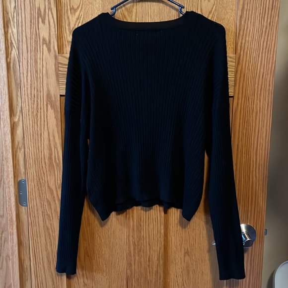 Black Sweater - Picture 3 of 3